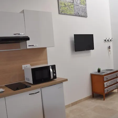 Studio Avec Terrasse Privative Et Piscine Grillon Exterior foto