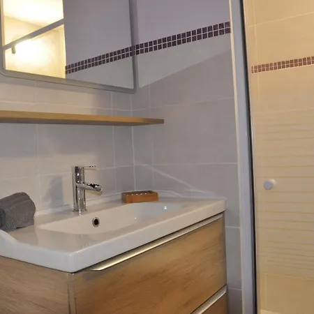 Studio Avec Terrasse Privative Et Piscine Grillon Exterior foto