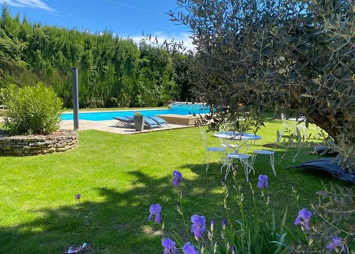 Studio avec terrasse privative et piscine
